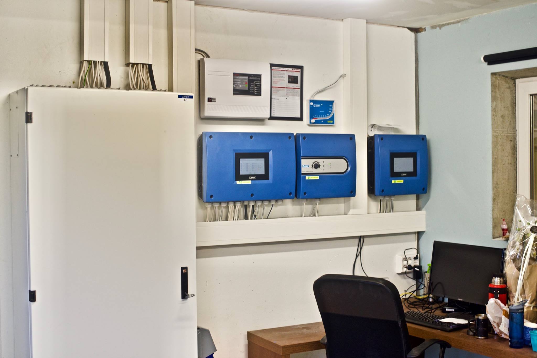 Kontrollrom fjørfehus. Foto