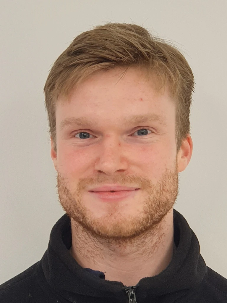 Eskil Baadstø er elektriker. Foto.