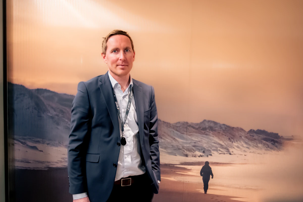 Profil av Geir Magne Tjåland, administrerende banksjef i Jæren Sparebank. Foto