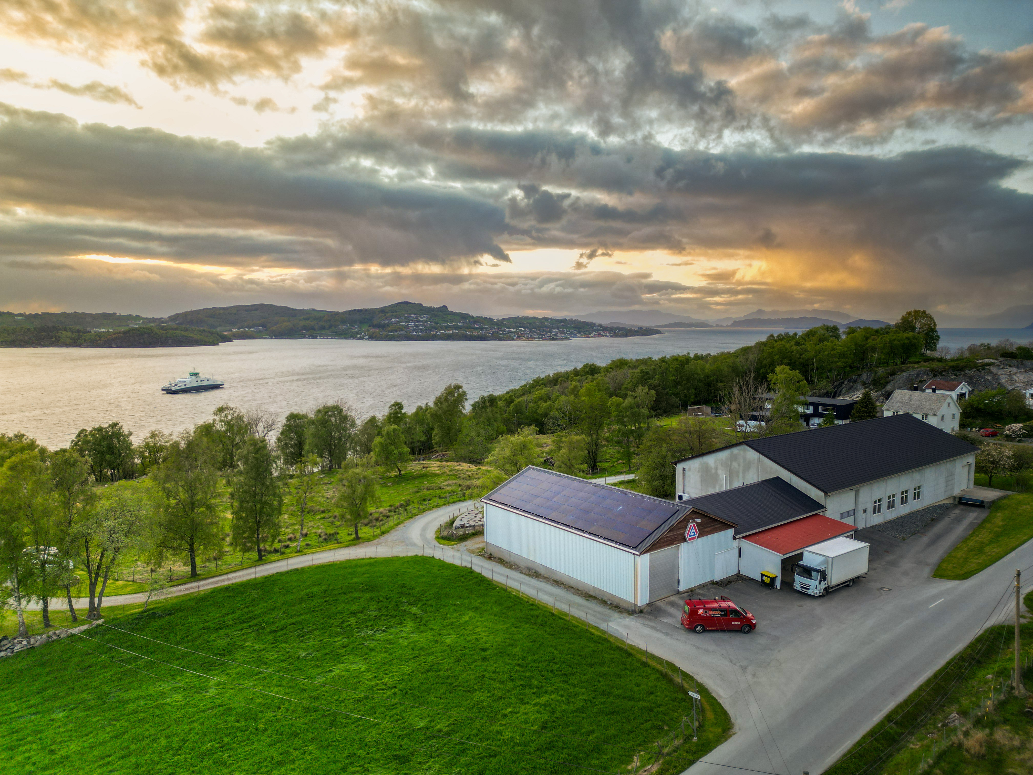 Ryfylke Tomat i solnedgangen