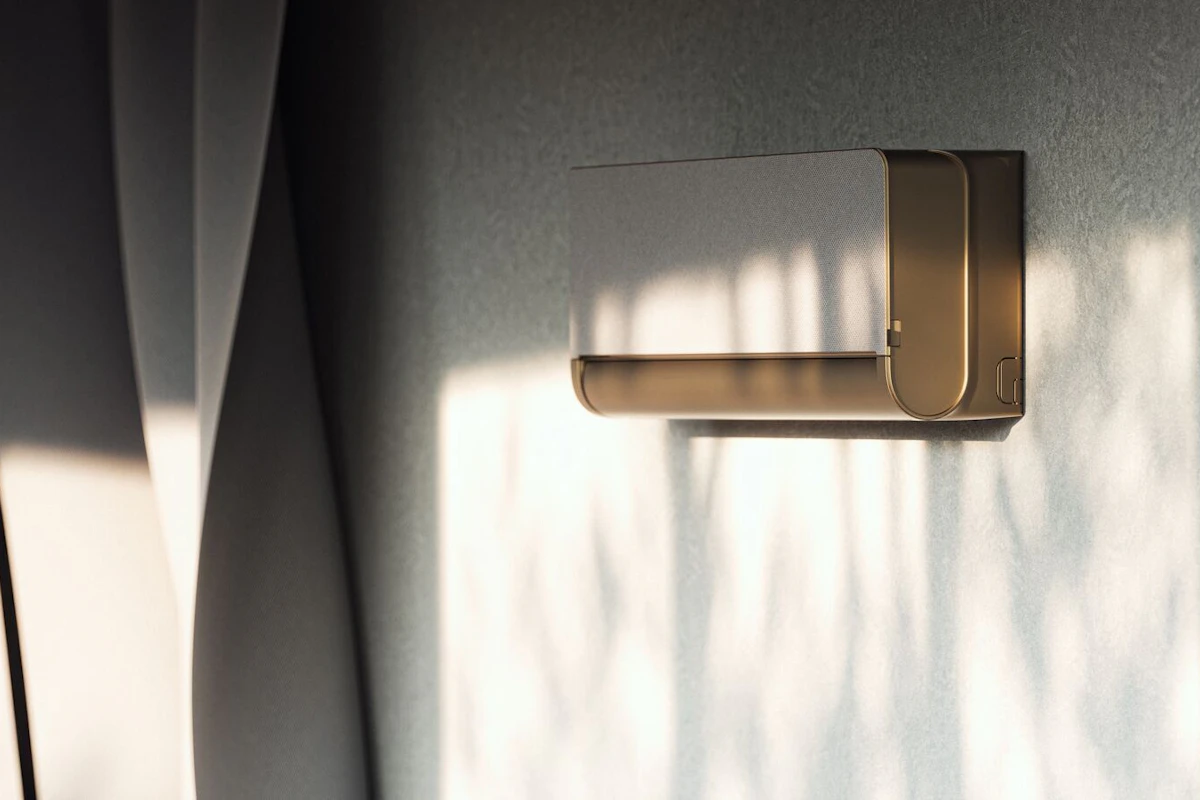 Bildet viser ELL Front Varmepumpe på vegg. Foto.