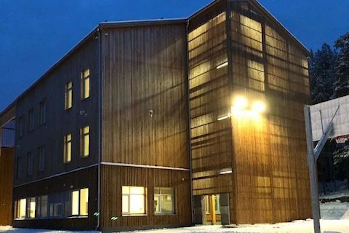 utebelysning skolebygg