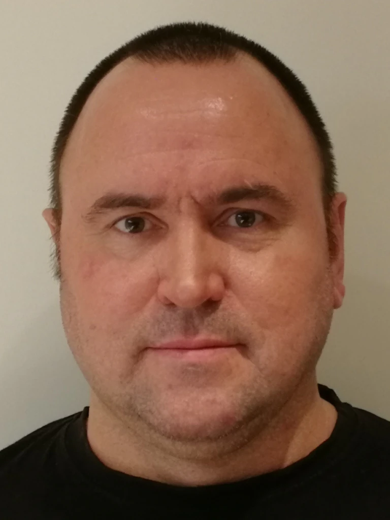 Ronny Lønnebakken er elektriker i avdeling Samnanger. Foto.