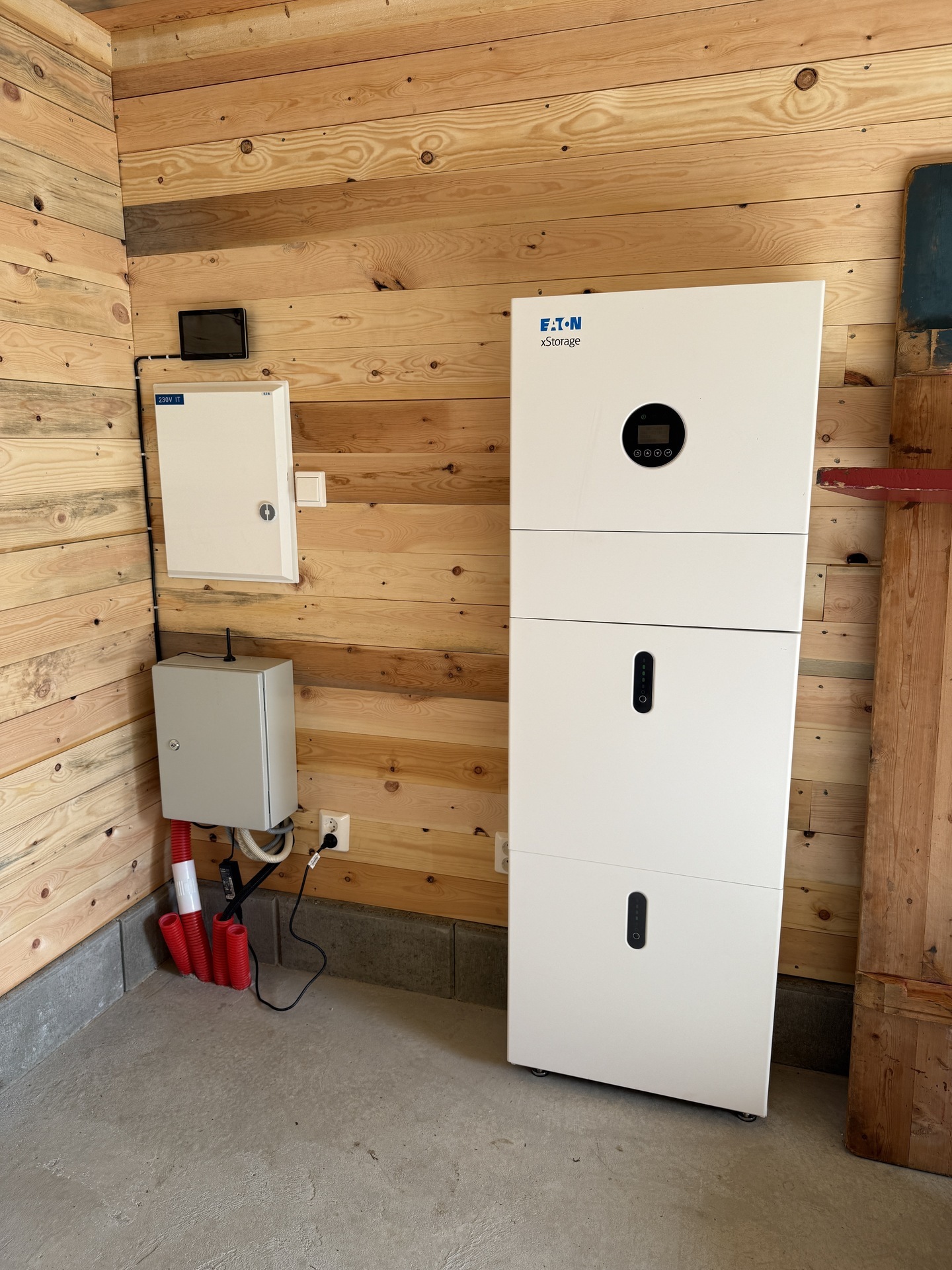 Batteriløsningen Eaton xStorage Hybrid montert som del av tv-serien Eventyrlig Oppussing.