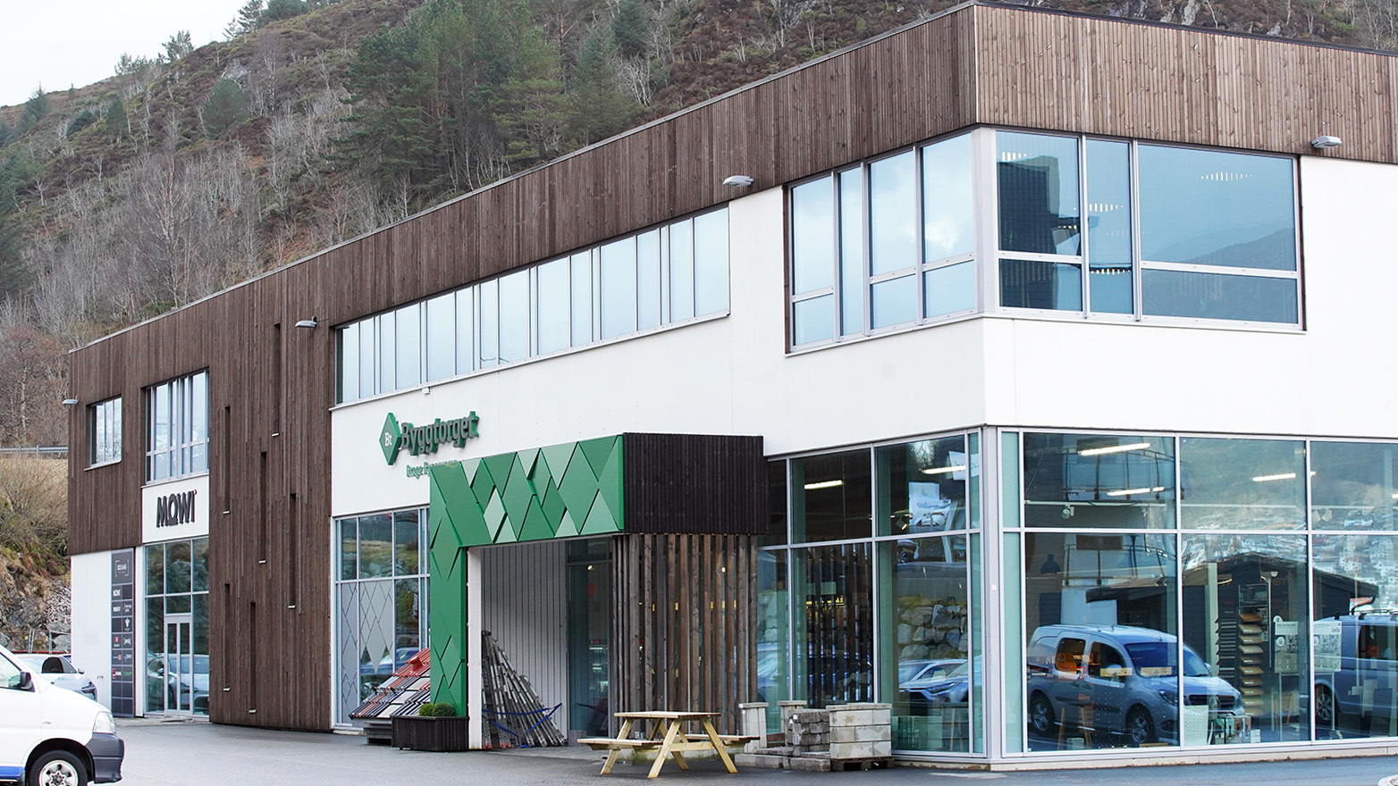 Bildet viser næringsbygget Solvang Næringspark. Foto.