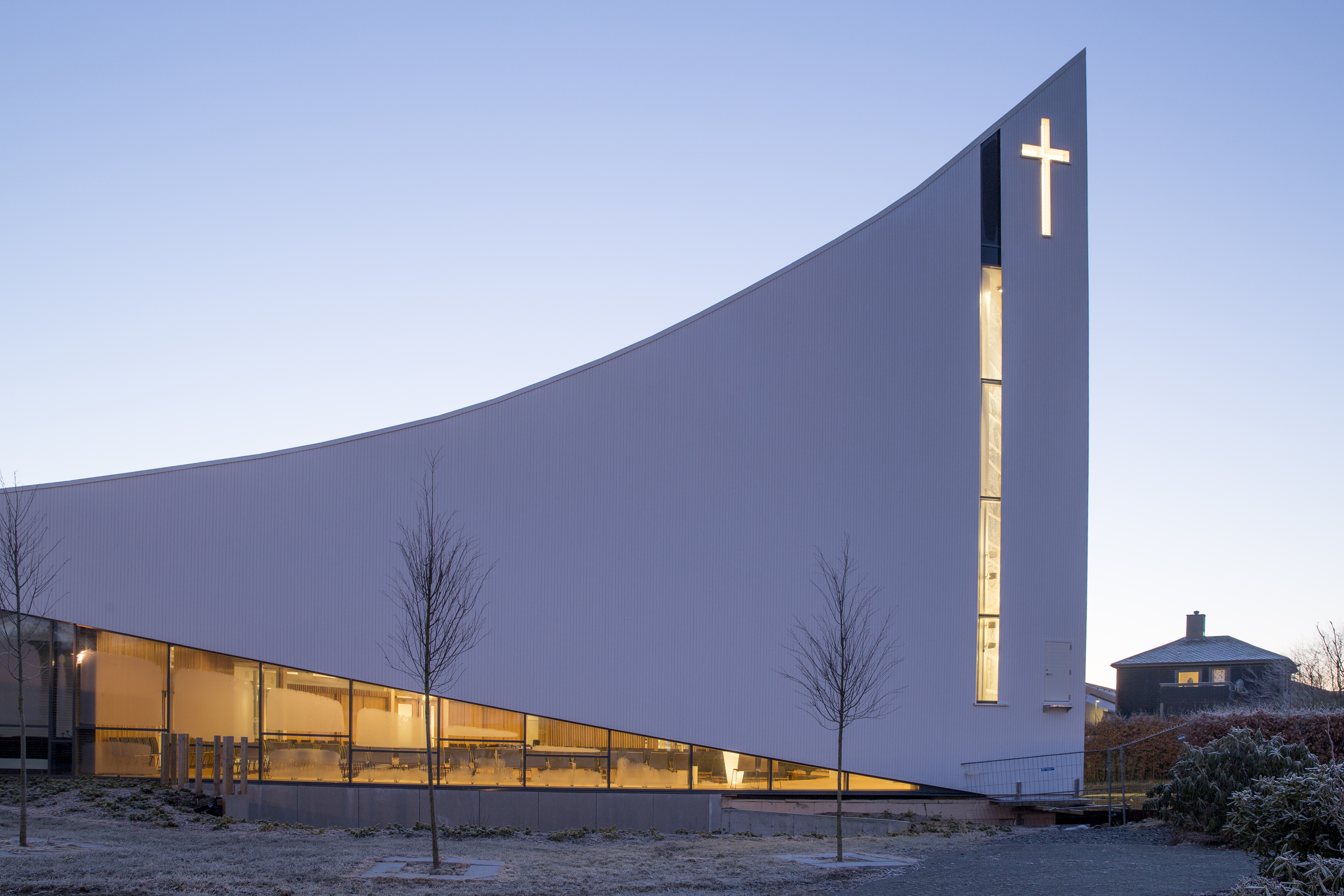 Lgård kirke utvendig